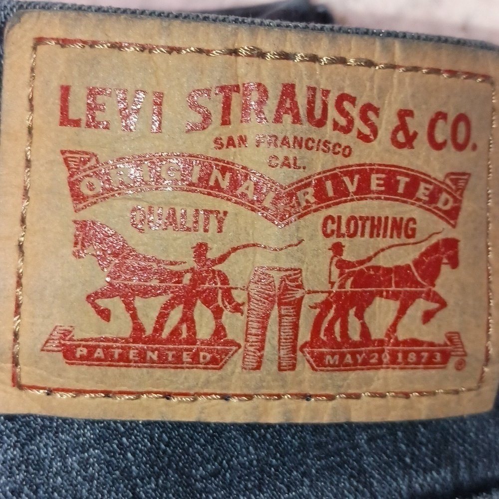 Levi's Mid Rise Skinny Jeans Size 33 - Picture 2 of 9
